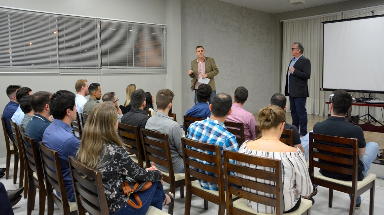 Pai e filho comentaram sobre o processo de sucessão em empresas familiares